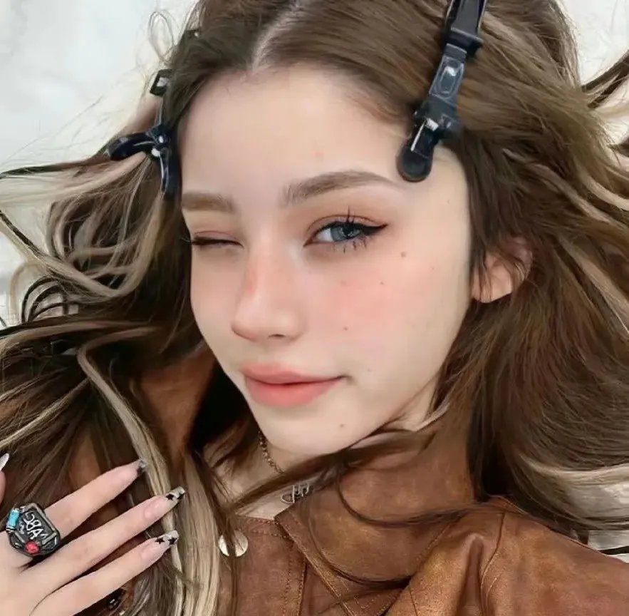 我和两个他 海报